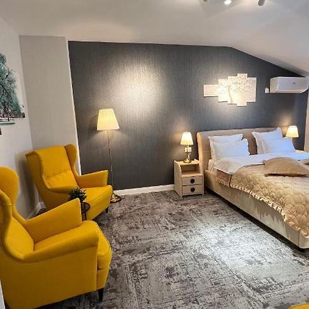 Complex Rediu 54 Luxury Apartaments ヤシ エクステリア 写真