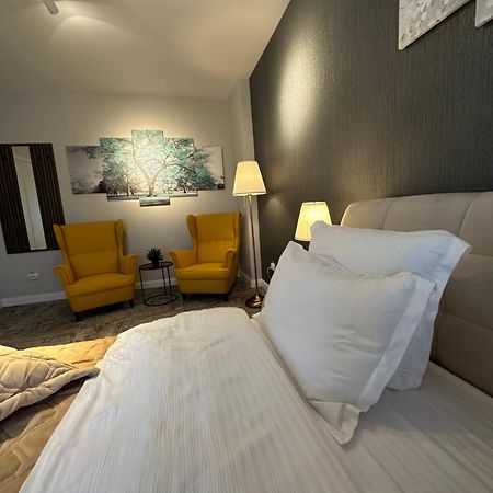 Complex Rediu 54 Luxury Apartaments ヤシ エクステリア 写真