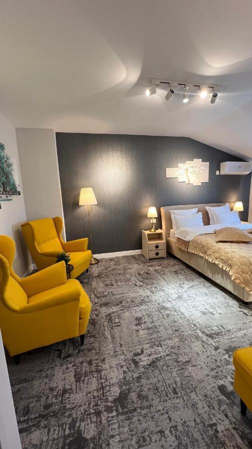 Complex Rediu 54 Luxury Apartaments ヤシ エクステリア 写真