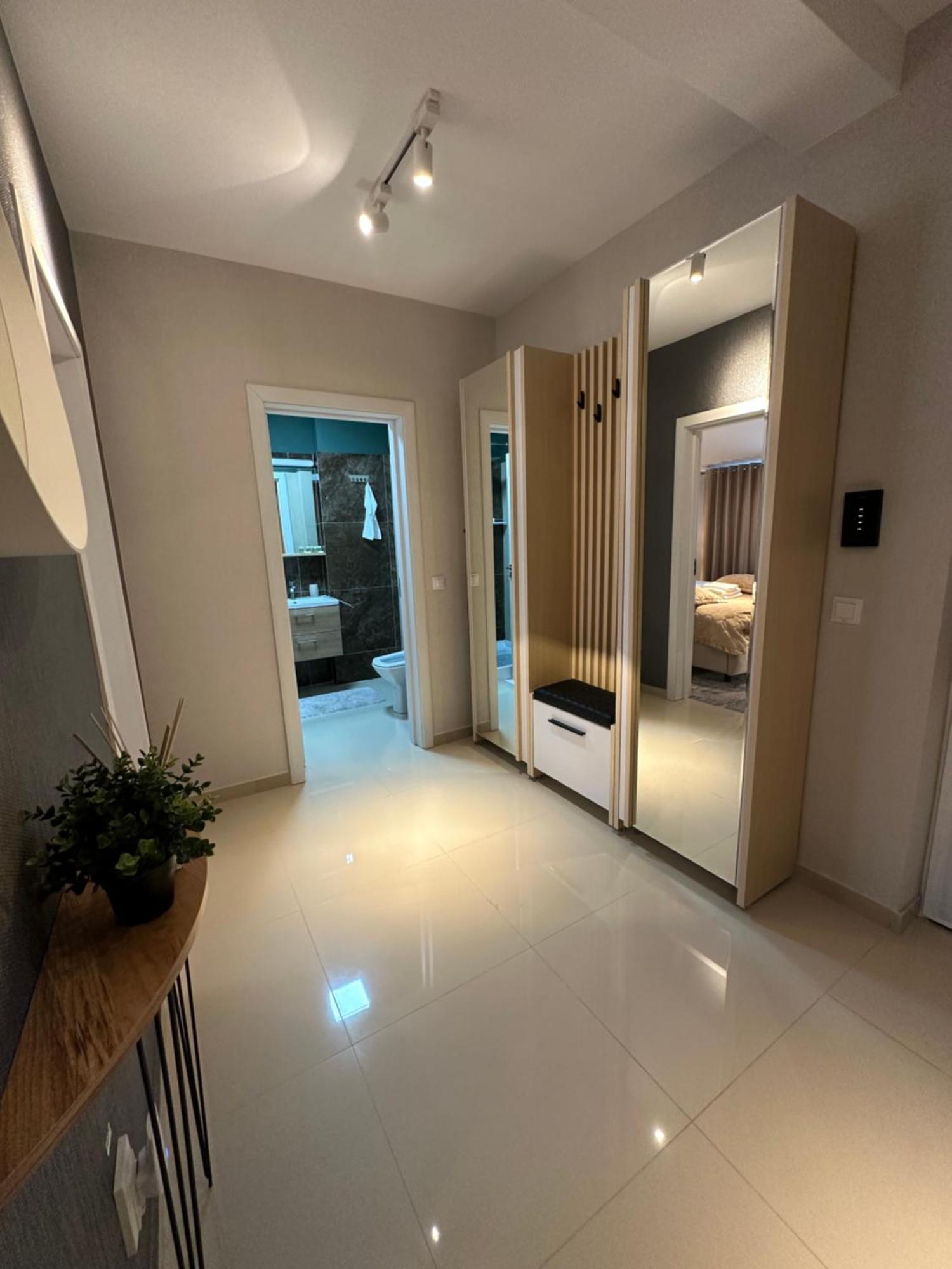 Complex Rediu 54 Luxury Apartaments ヤシ エクステリア 写真