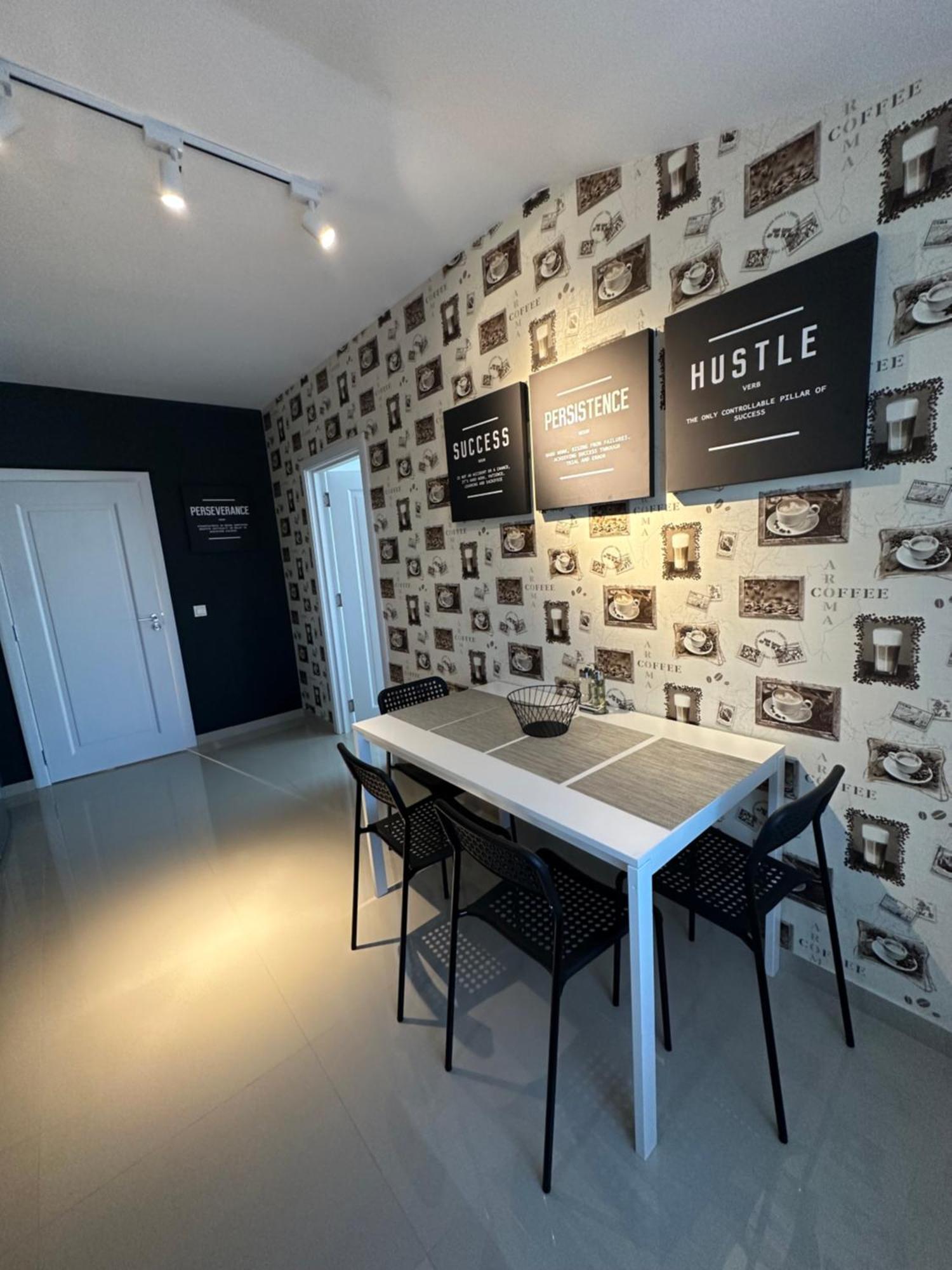 Complex Rediu 54 Luxury Apartaments ヤシ エクステリア 写真