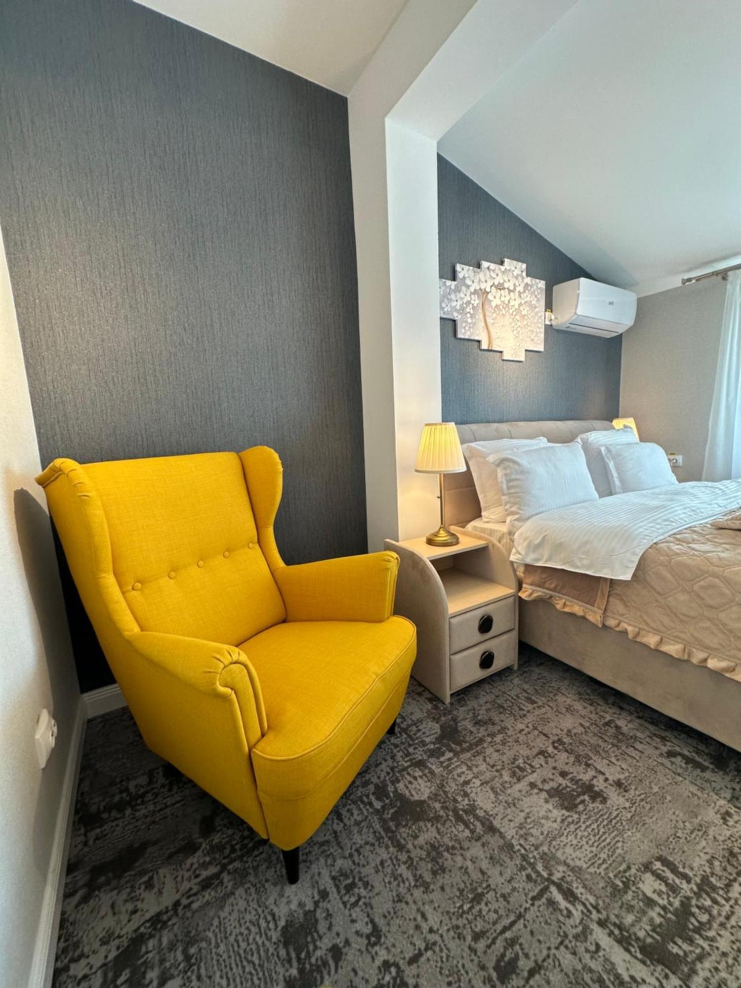 Complex Rediu 54 Luxury Apartaments ヤシ エクステリア 写真