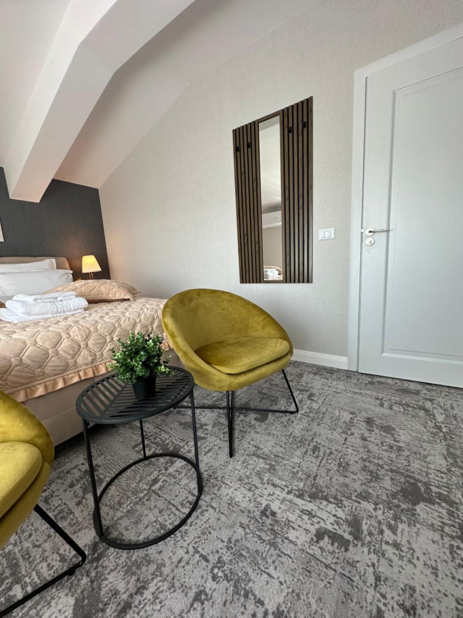 Complex Rediu 54 Luxury Apartaments ヤシ エクステリア 写真